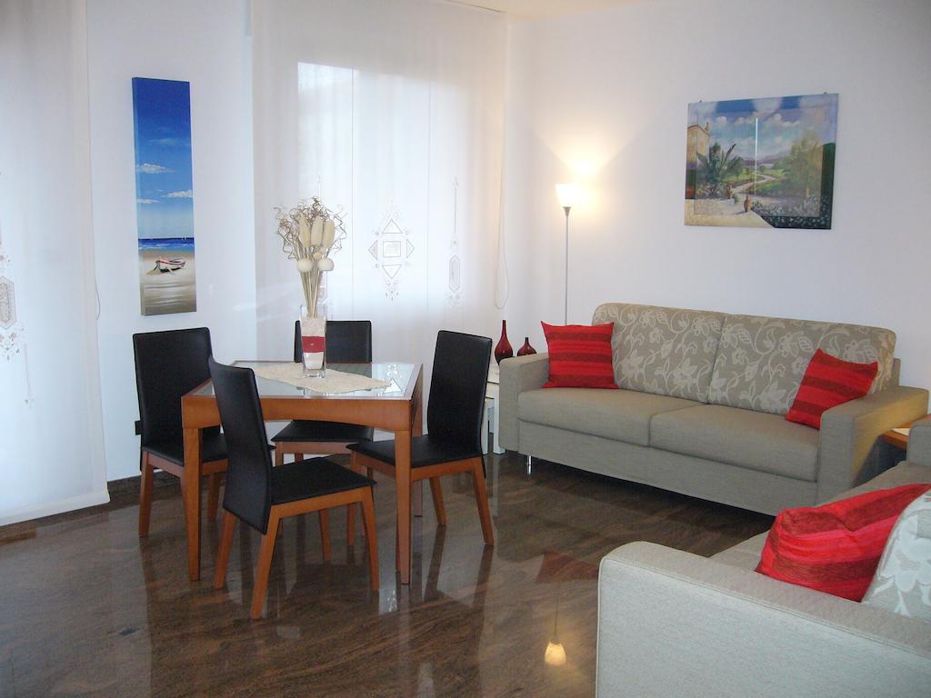 Aparthotel Feeling At Home Castenaso Bagian luar foto